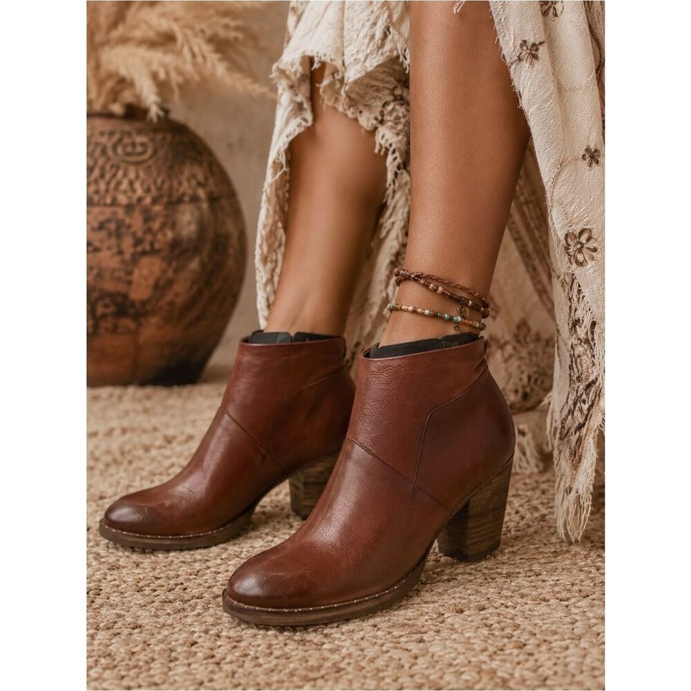 Paul Green Brown Ankle Boots with Wooden Heel